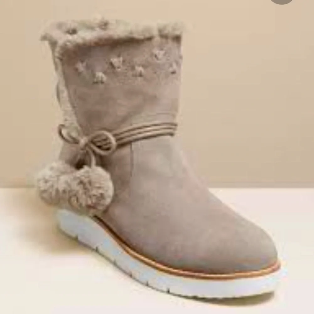 JACK ROGERS Vera gray suede Pom Pom boots size 9